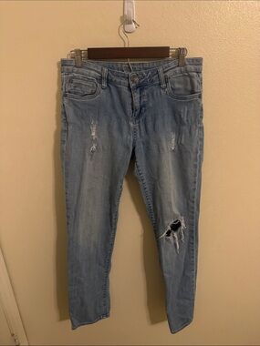 Kut from the Kloth Light Blue Distressed Boyfriend Jeans